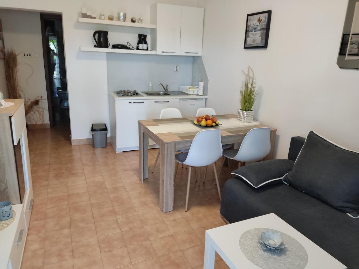 شقة Sun House Brzac المظهر الخارجي الصورة
